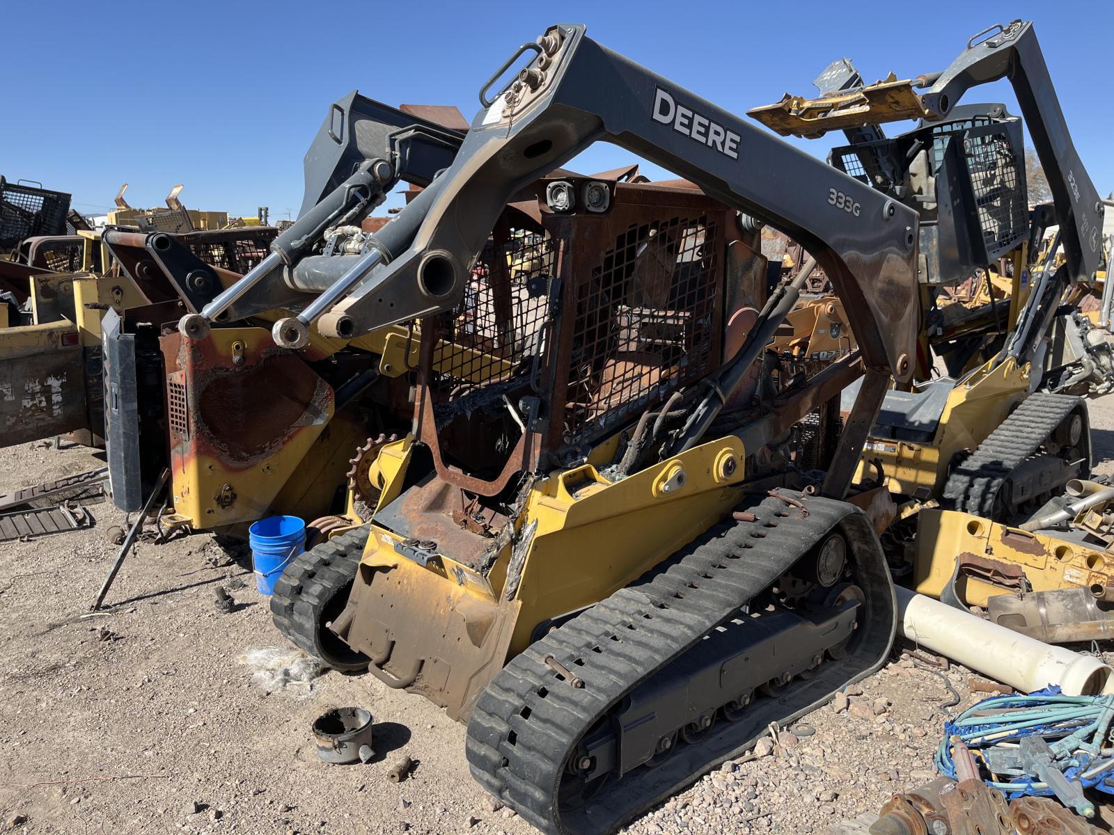 ./imagenes/INVOICE/2019/15577/JOHN-DEERE-333G (1).JPG